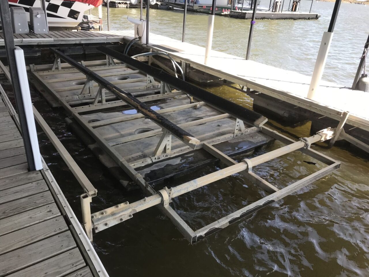 10,000LB Fibersteel B/I - Dock Dealers - Used Docks, Lifts For Sale at ...